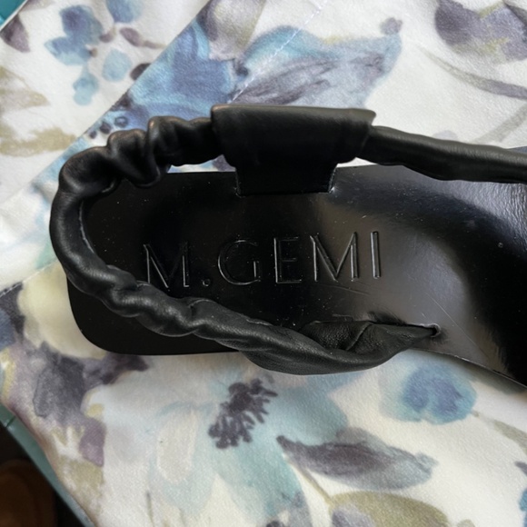 M. Gemi Black Sandals Size 40.5 - Picture 2 of 6